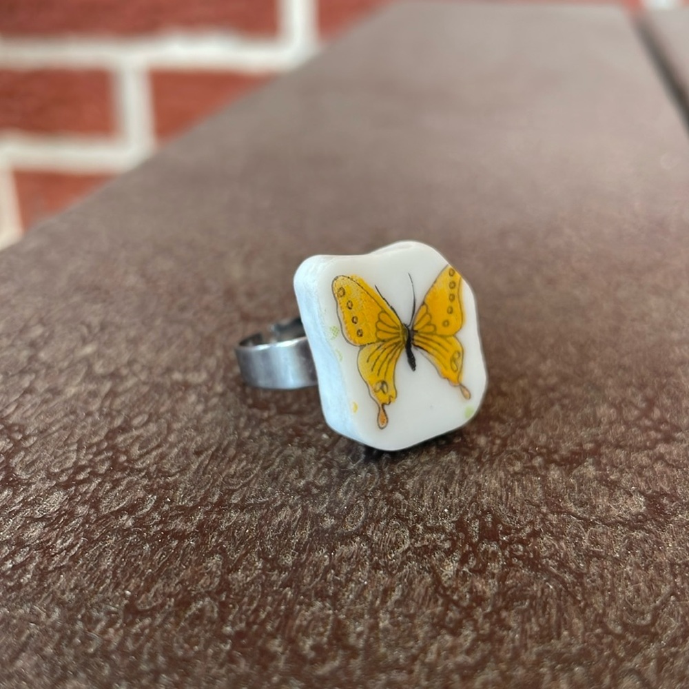 Handmade broken china plate ring